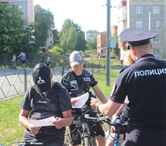 На велосипеде и на сим безопасно колесим!