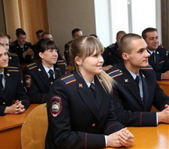 Продлены сроки подачи документов на поступление в образовательные организации МВД России