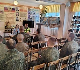 Военнослужащим о ПДД в межсезонье