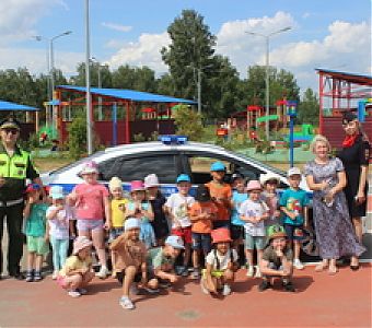 Учим детей безопасности на дороге
